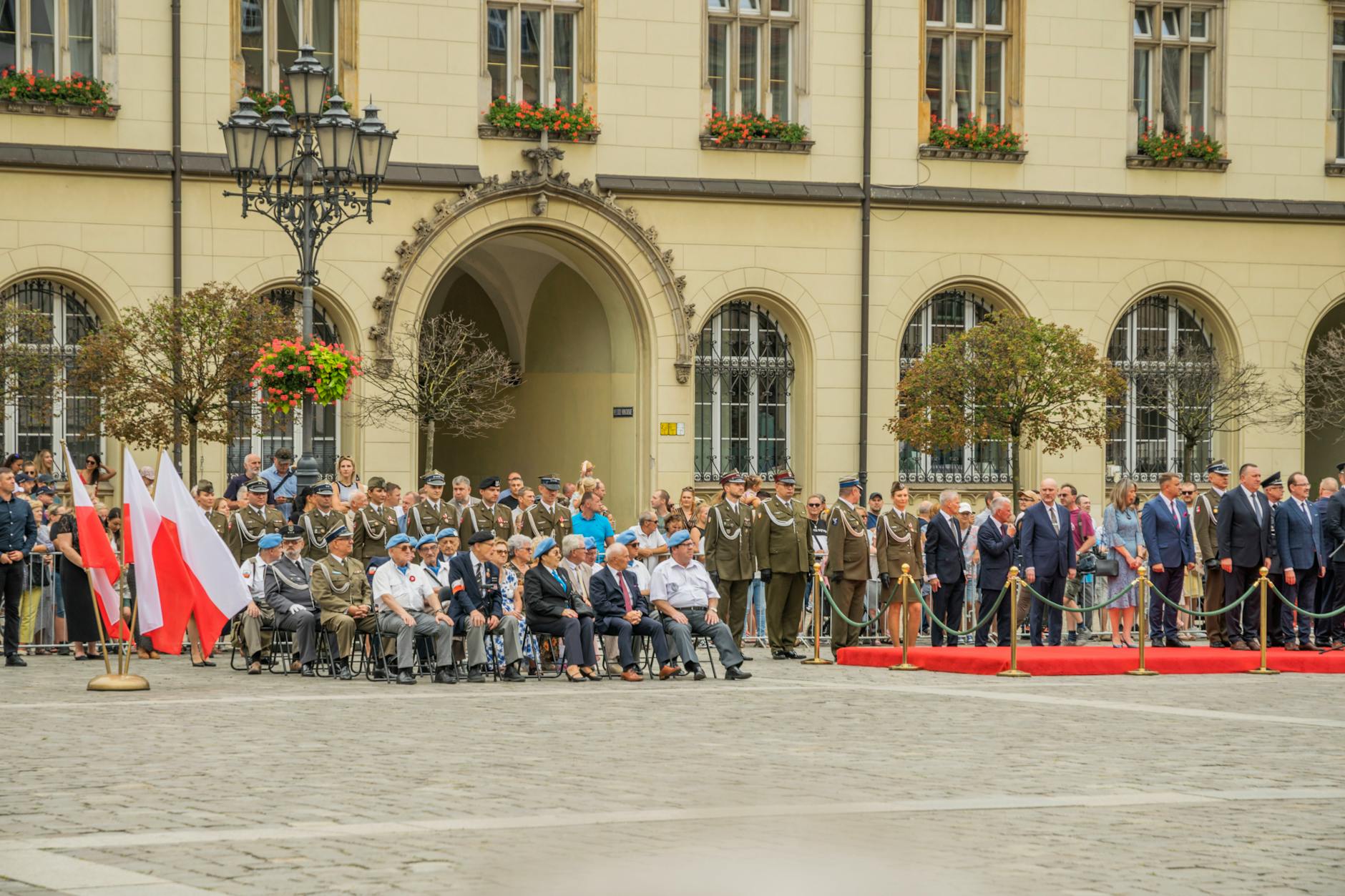 Uroczystości patriotyczne w Szczawnie-Zdroju z okazji Święta Konstytucji 3 Maja.